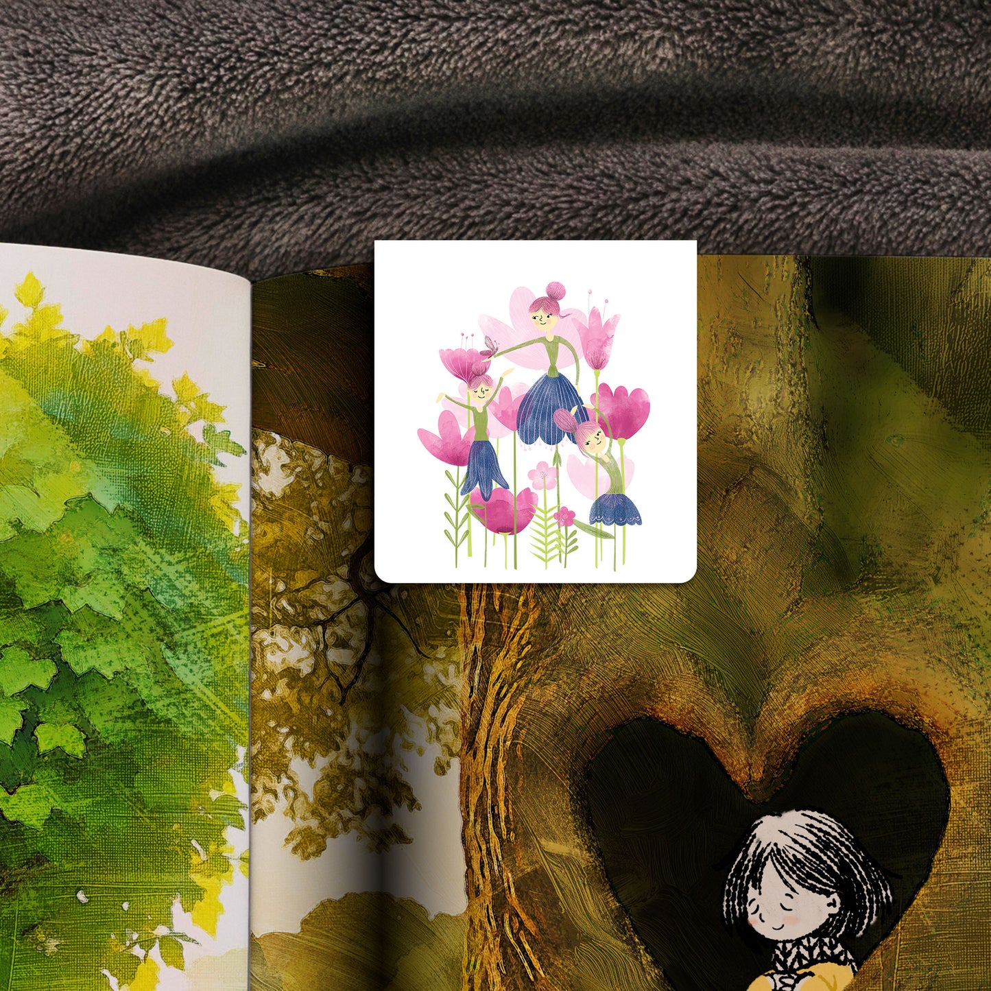 Dancing Flowers - Magnetic Bookmark